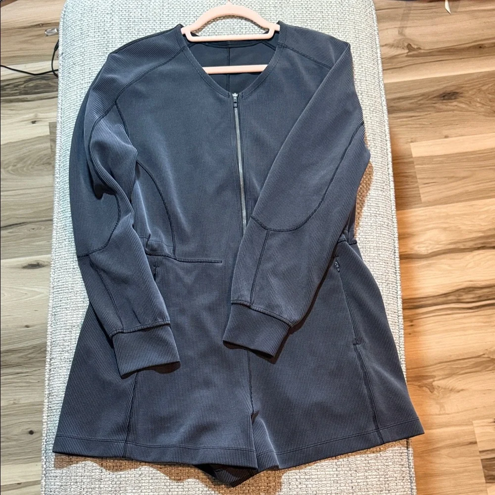 Lululemon Ribbed Softstreme Long Sleeve Romper Shorts‎ Zipper Pockets Black Sz 8
